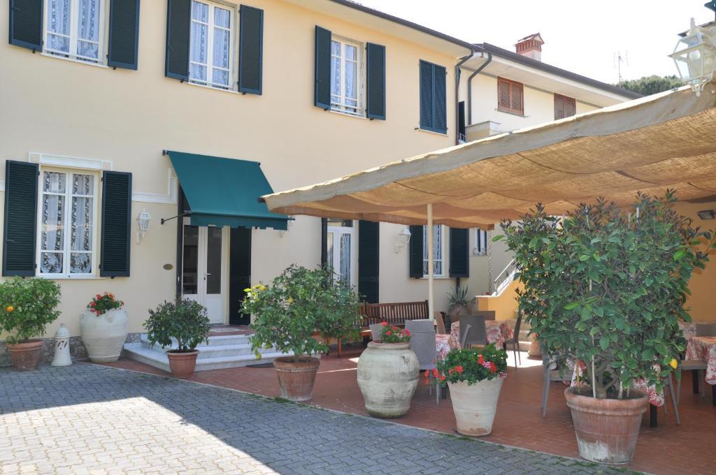 Hotel Verdesolemare Marina di Pietrasanta Exterior foto